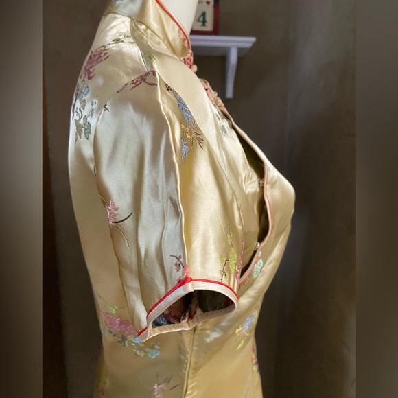 Vintage Chinese Cheongsam Gold Satin Brocade Qipao Embroidered Women’s size 38 - Picture 15 of 16